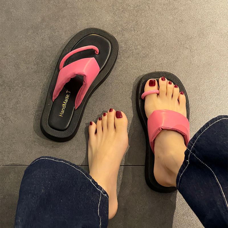 Thick-soled Cool Slippers Women's 2025 Summer New Internet Celebrity Ins Trendy Shoes Outside Wearing Toe Flip-flops Pure Desire