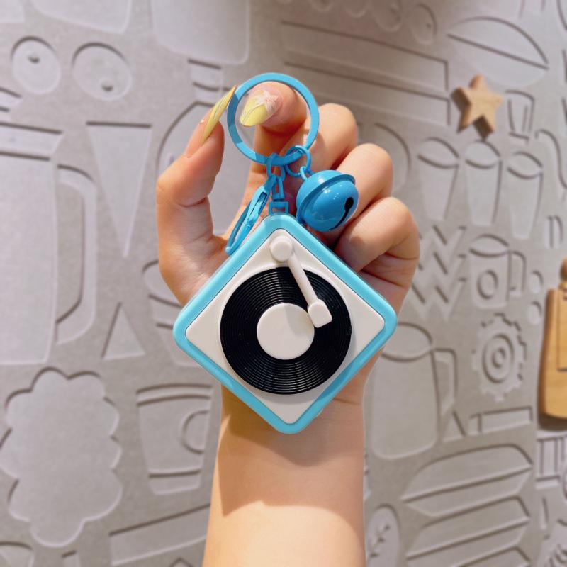 Gramophone Keychain: Fun Portable Music Box & Record Player Bag Pendant Gift for Students and Parties