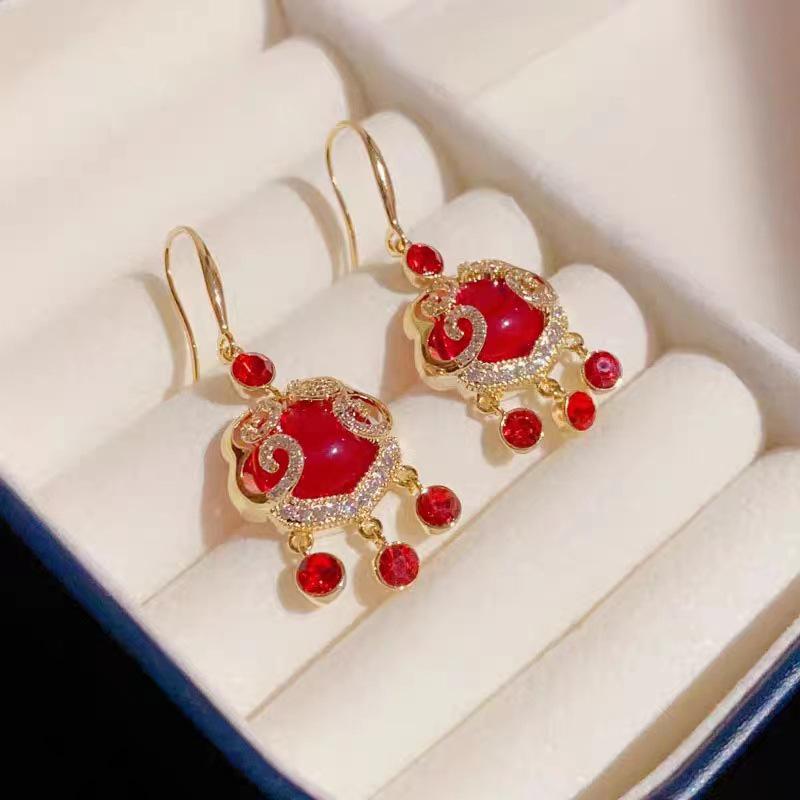 Elegant Chinese Red Peace Lock Tassel Earrings for Women