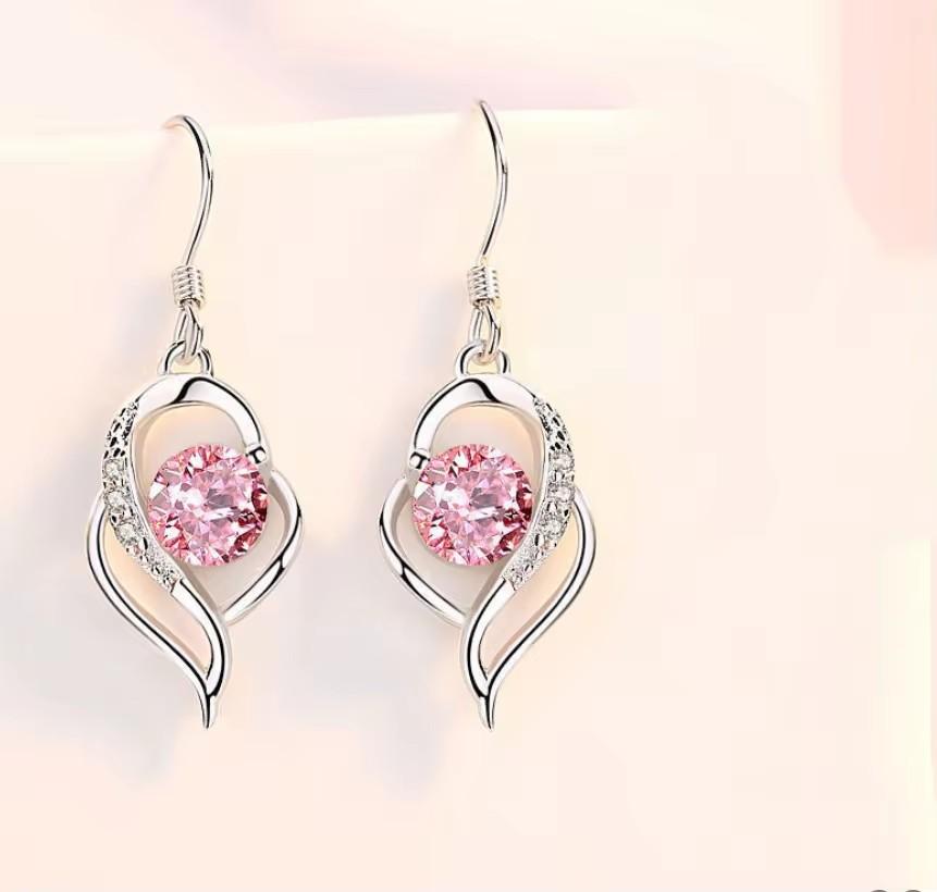 

1PAIR has earrings in your heart, women s light luxury high-end sense, micro-inlaid zircon Internet celebrity temperament, love ear hook