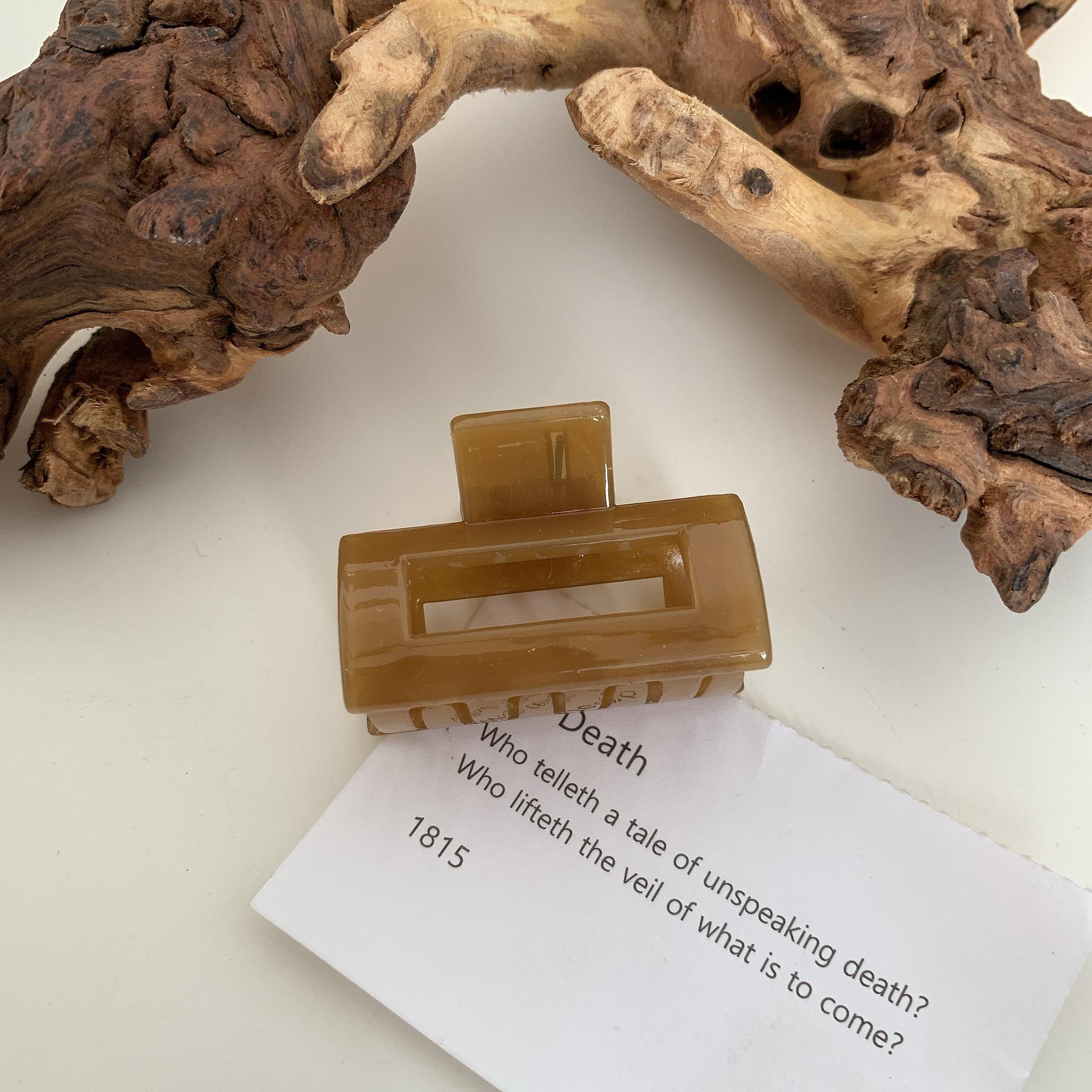 

Colorful Korean Geometric Hair Clips - Cute Rectangle Claw for Side Bangs