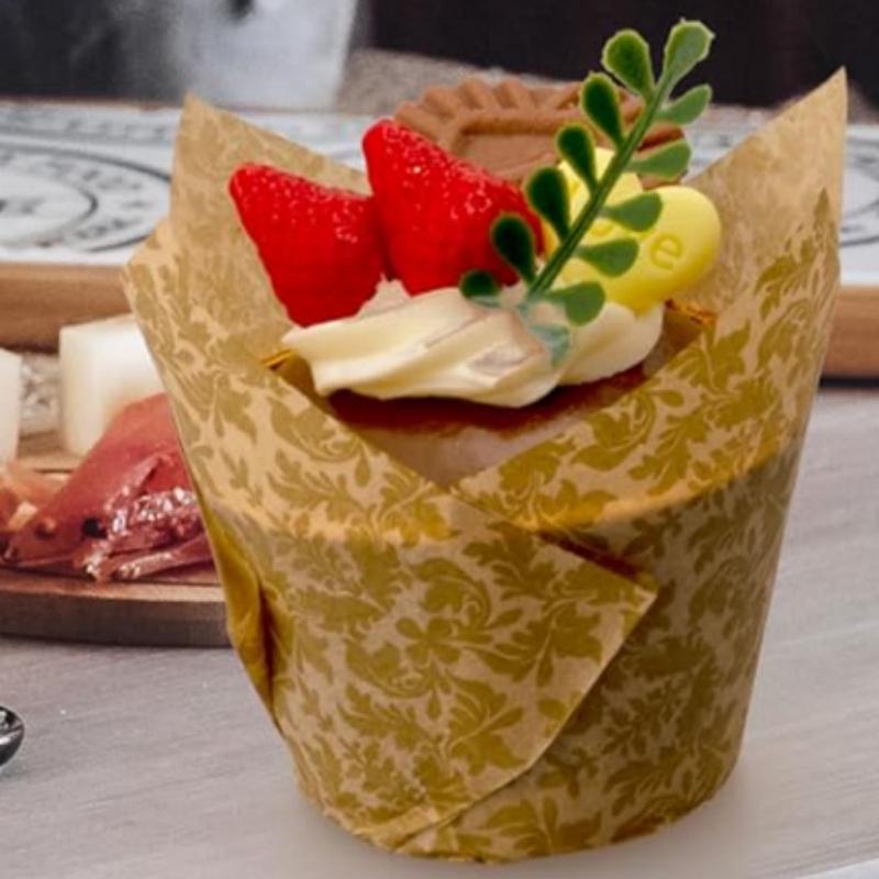 Mehrfarbige Flammen Hochtemperatur Ölfest Tulpenförmige Cupcake-Förmchen