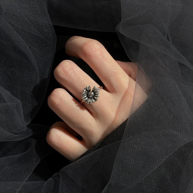 Retro Pierścionek Mała Stokrotka Dla Kobiet Słonecznik Regulowany Otwarty Pierścionek Punk Gotyckie Akcesoria Ręcznie Robiony Projektant Cyrkon Kreatywny Prezent