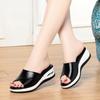 Fashionable Elegant Mother Slippers Wearing Soft Leather Sandals For Women With Thick-Soled Middle-Aged Flat-Soled Flip-Flops