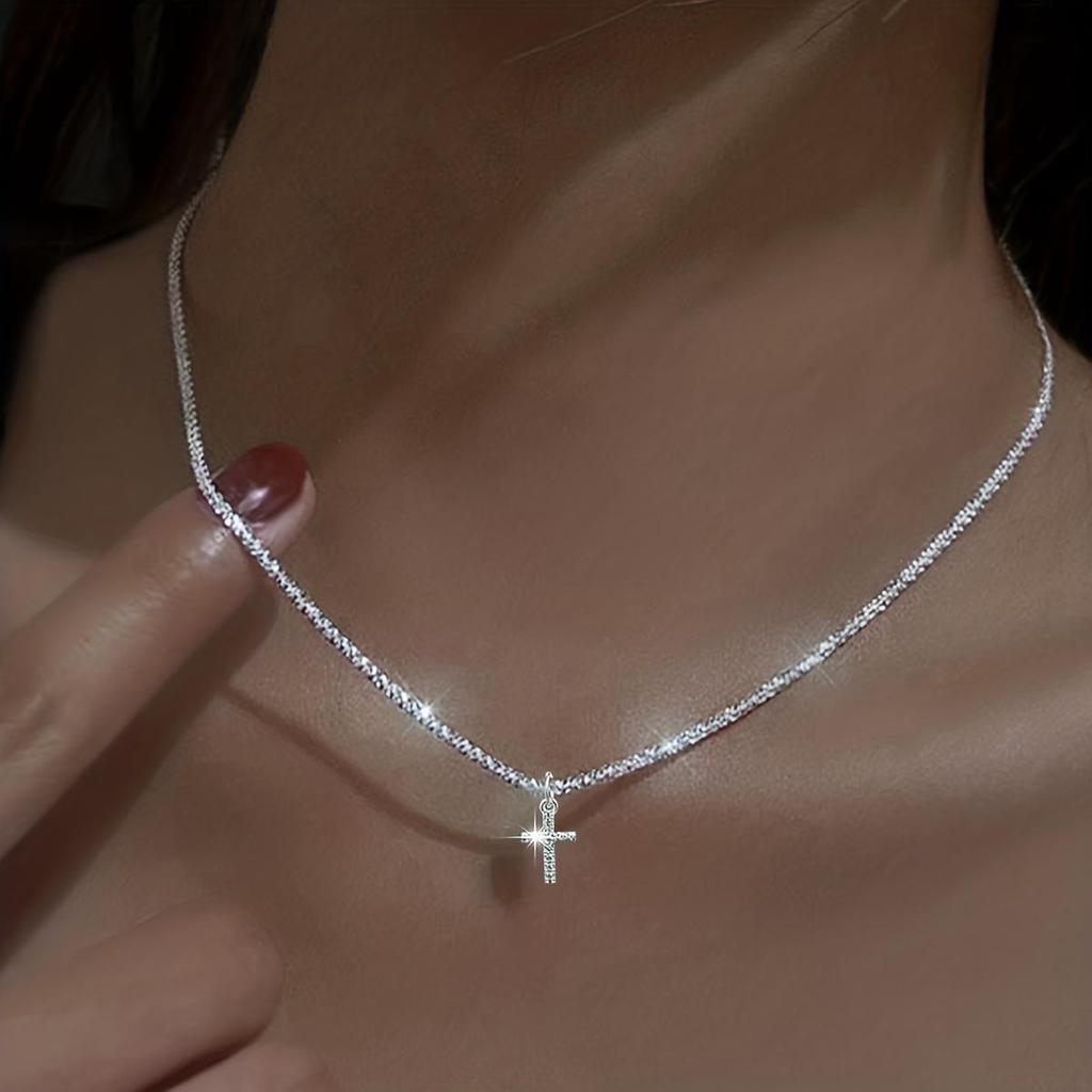 Funkelnde Halskette mit quadratischem Kreuz-Anhänger und Zirkonia für Damen, eleganter Schmuck