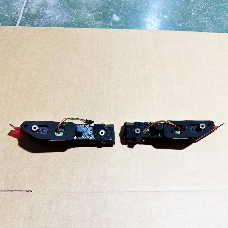 31689693L & 31689694R: Compatible Volvo XC60 Inner Tail Lights