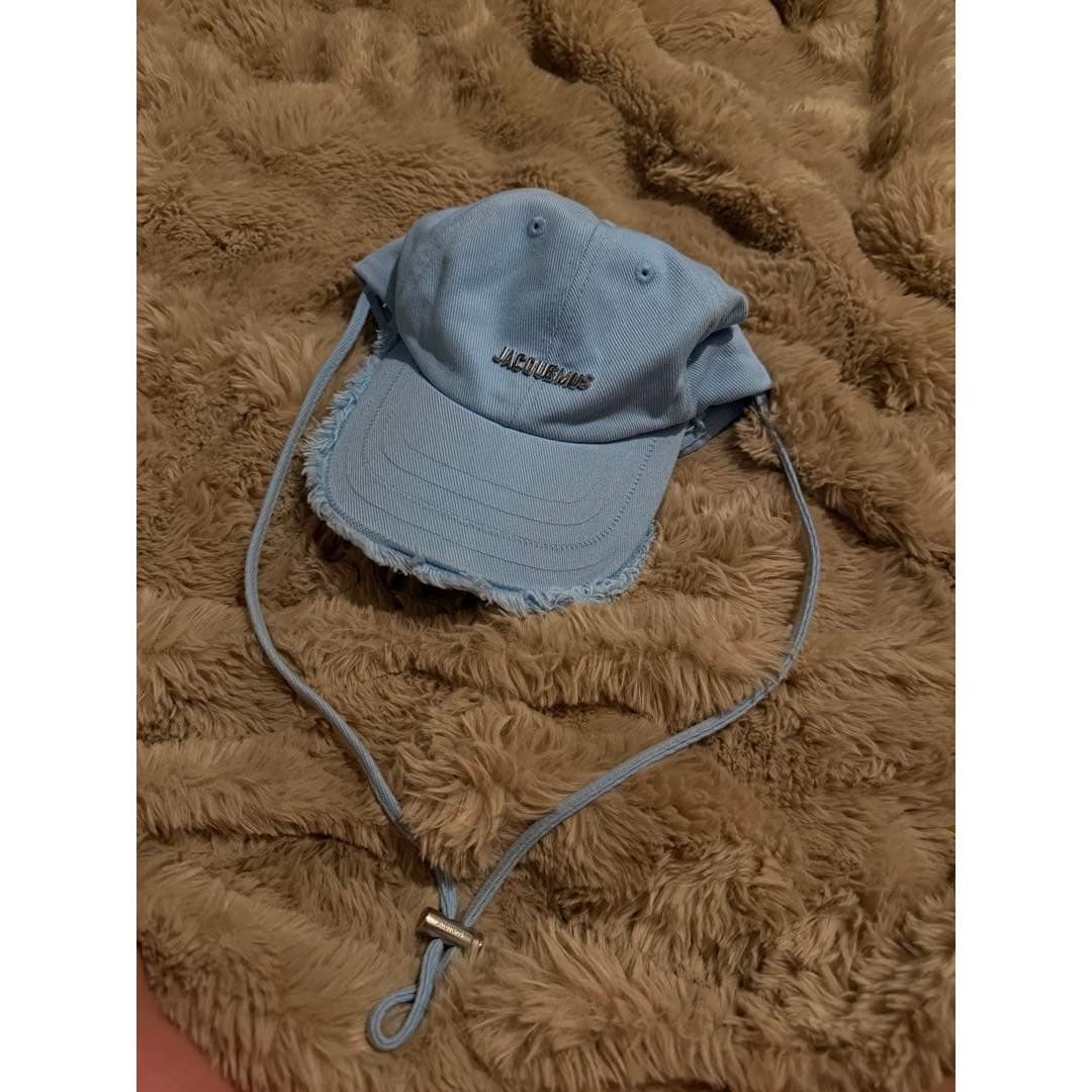 Used JACQUEMUS light blue cap