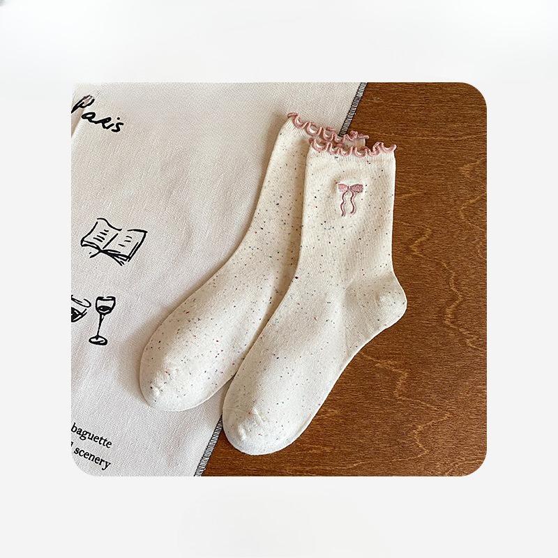 Female Spring and Autumn Cotton Point Yarn Wood Ear Lace Absorbs Perspirant Deodorant Tube Socks