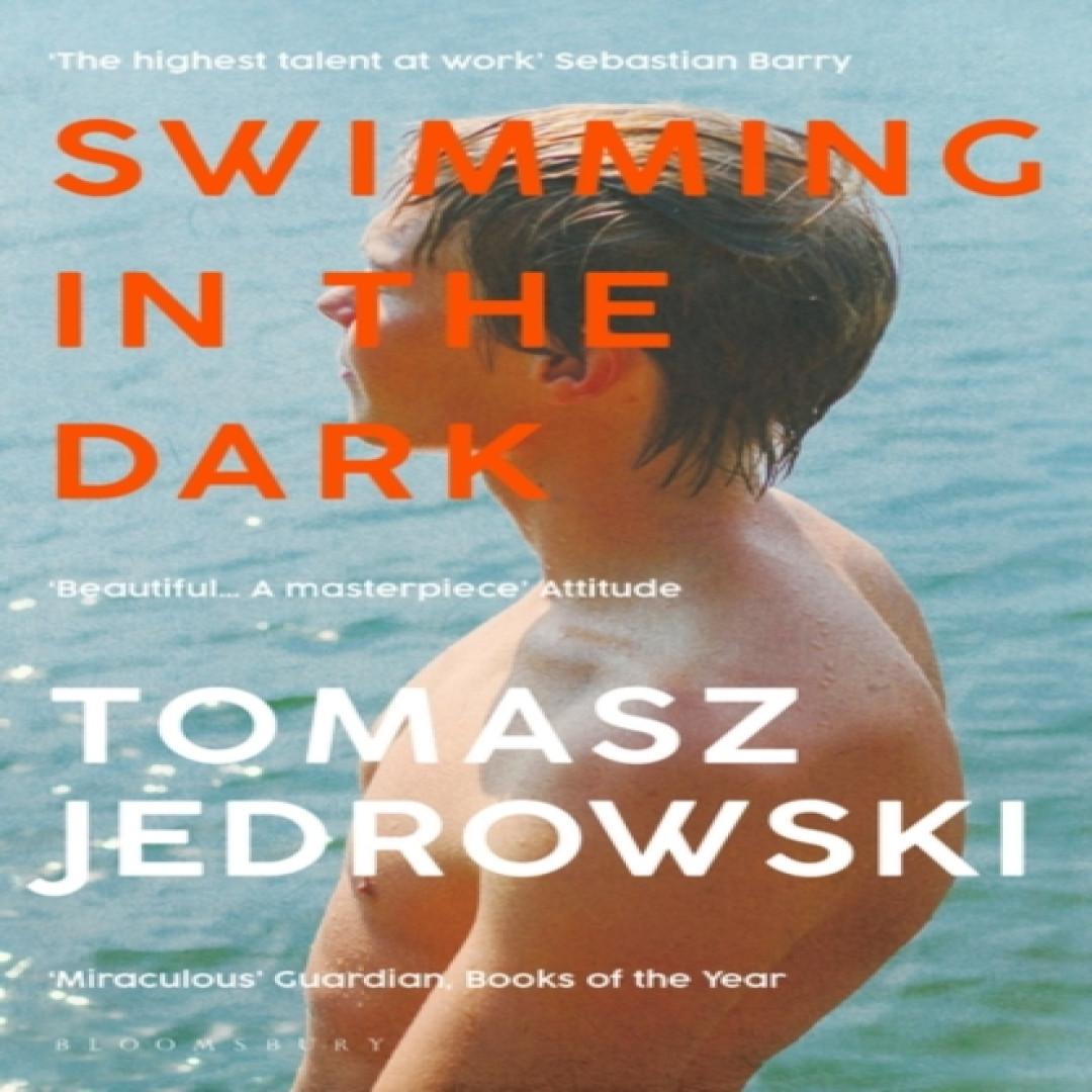 Schwimmen im Dunkeln von Tomasz Jedrowski Taschenbuch 9781526604989