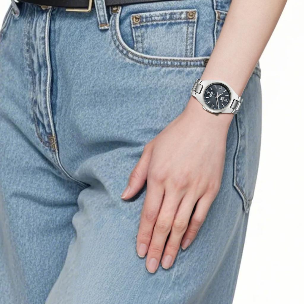 Seiko 30m Water Resistant Automatic Mechanical Movement Stainless Steel Strap Watch Unisex Gray Dial SNK621K1