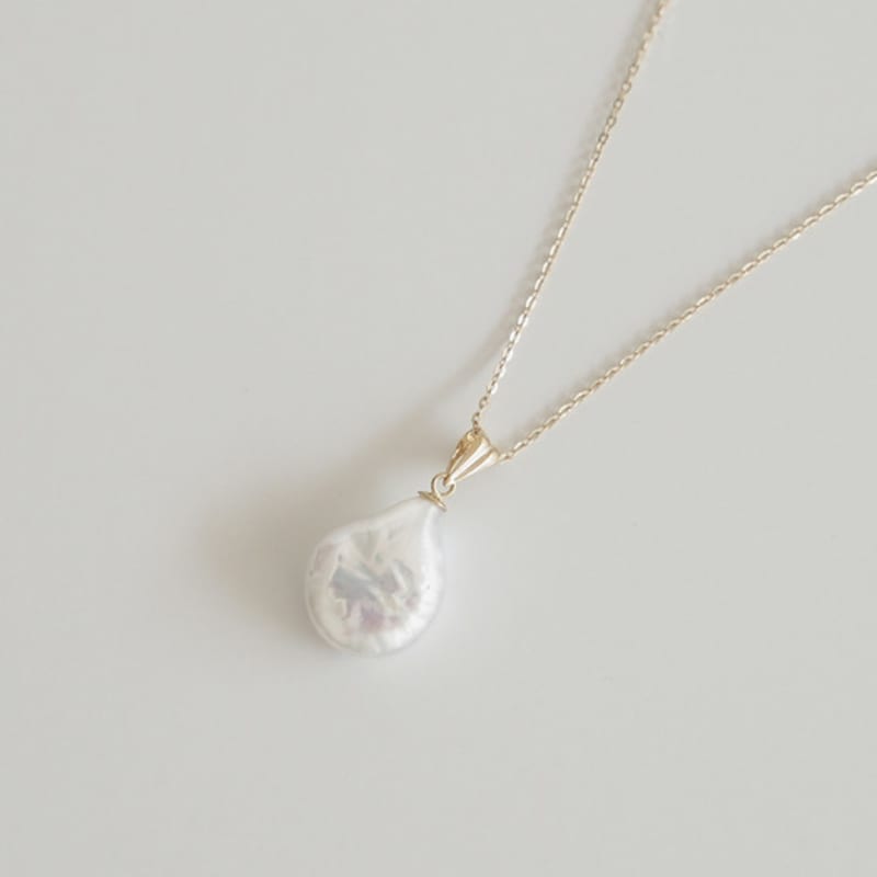 Modernlike 14 Karat vergoldetes Silber Yojo Barock Süßwasserperlen Halskette