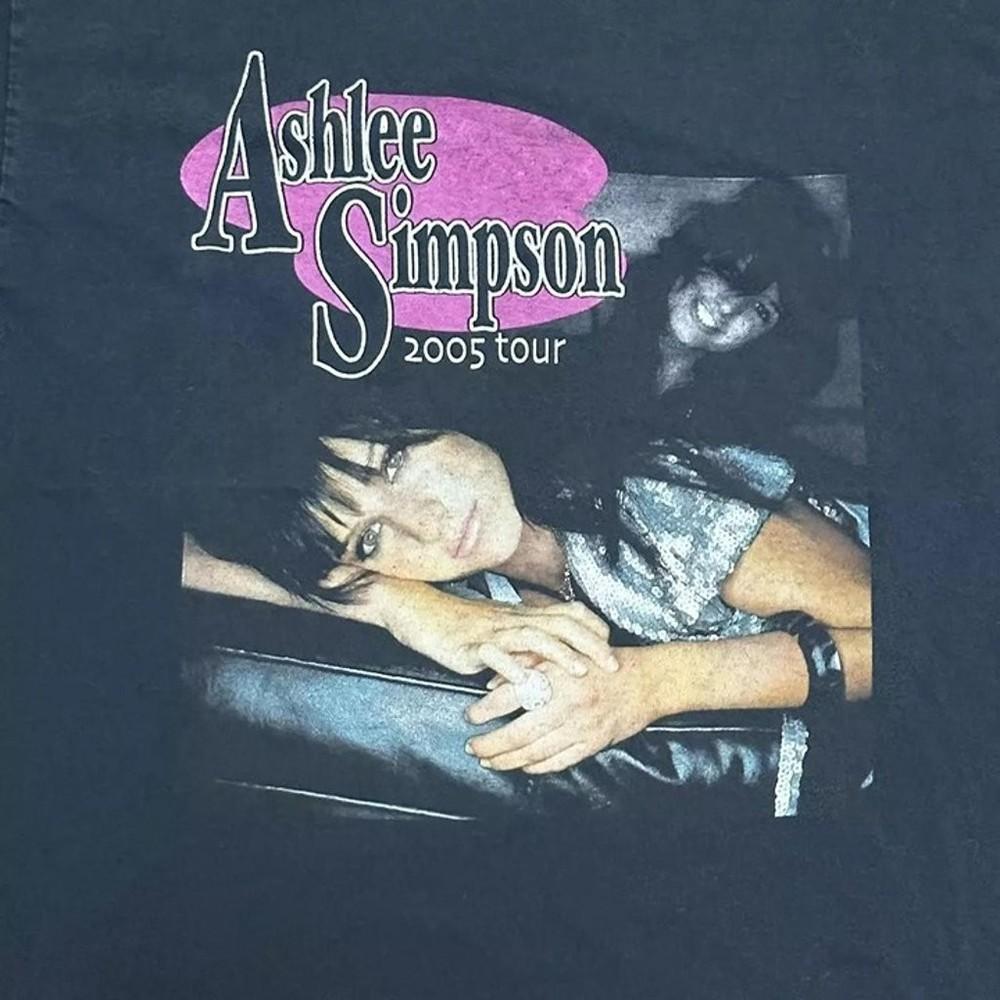 Neues Ashlee Simpson Tour 2005 Geschenk für Fans Unisex Alle Größen T-Shirt MD13