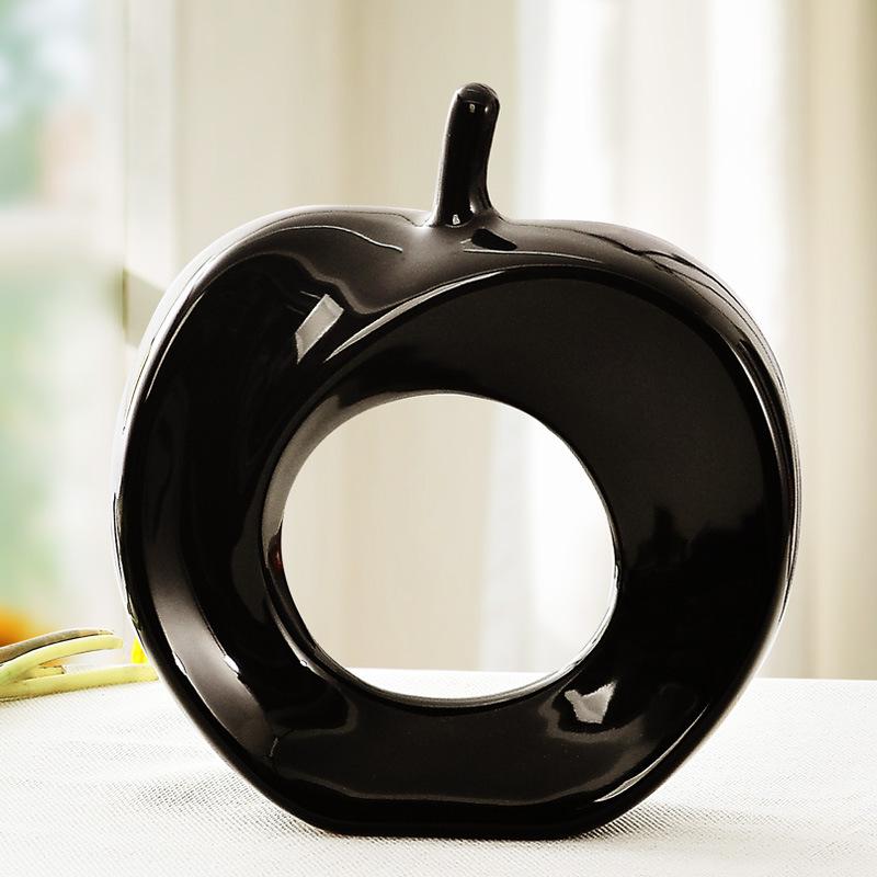 

Creative Hollow Apple Ceramic Sculpture Ornament Modern Fruit Apple Porcelain Crafts Bookcase Living Room Aesthetic Decoration 20X22CM