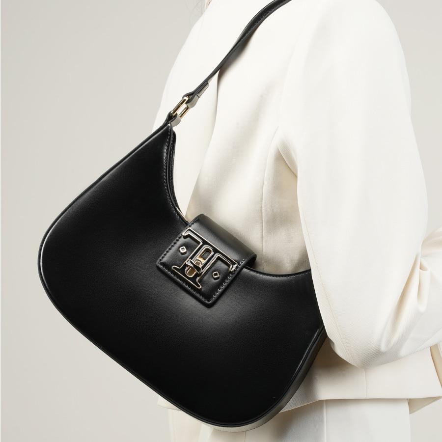 New Underarm Bag Premium Versatile Leather Shoulder Bag Niche Design Moon Bag