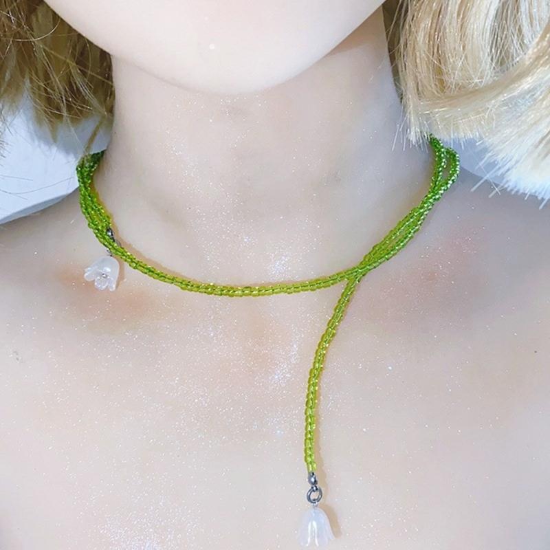 Adjustable Collarbone Chain Niche Green Glass Beaded Neckchain Stylish Necklace Jewelry Neckchain Charm for Women