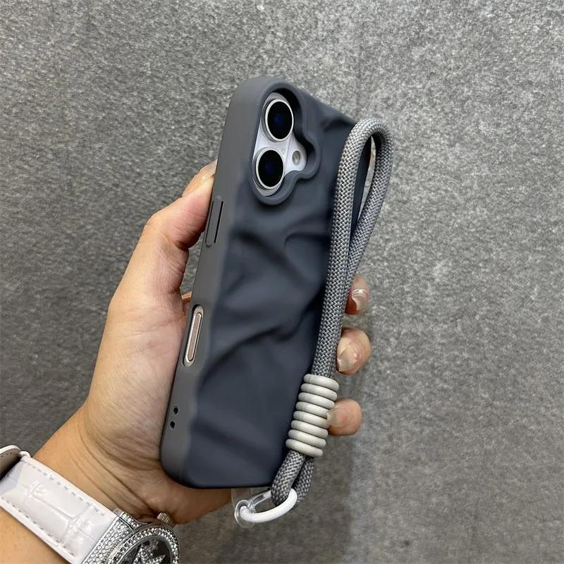 Luxusní matný řemínek na zápěstí s texturou proti pomačkání pro iPhone 17 Pro 16 15 14Pro Max 13 12 11 Šňůrka Cukrová Jednobarevný Vlnitý Silikonový Kryt