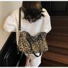 Large-capacity Handbag Bag New Women's Bag Spring Versatile Messenger Bag Simple Shoulder Tote Bag