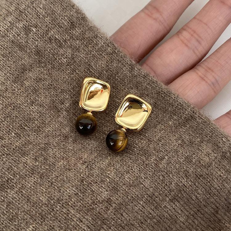 2024 New Europe Style Geometric Metal Tiger Eye Stone Earrings For Women Personality Drop Earrings Jewelry Gift