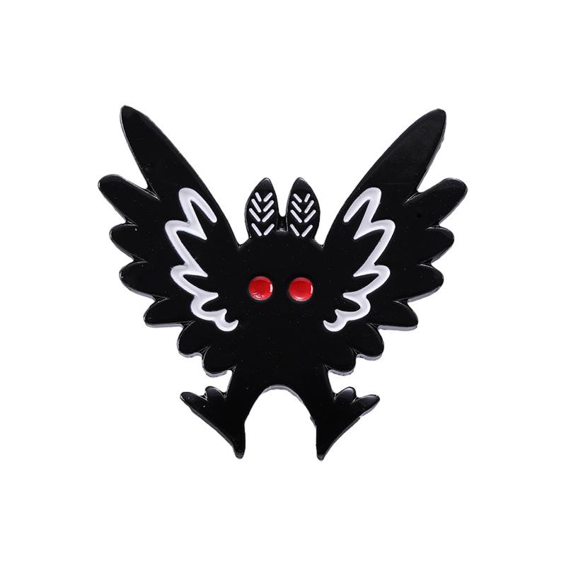 Creative Halloween Bat-Shaped Cartoon Metal Brooch Ornament