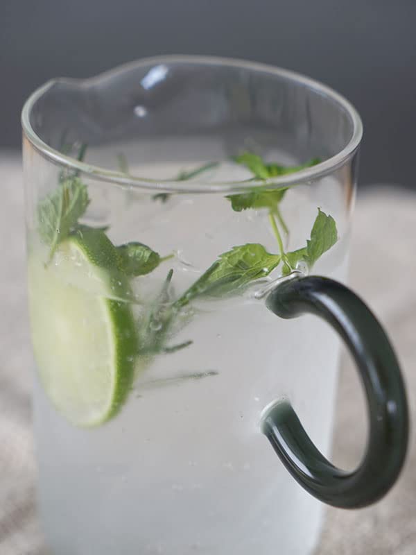 SKON Glass Jug with Microwave Safe Ring, Gray, Approx. 720ml, Heat-Resistant Glass,