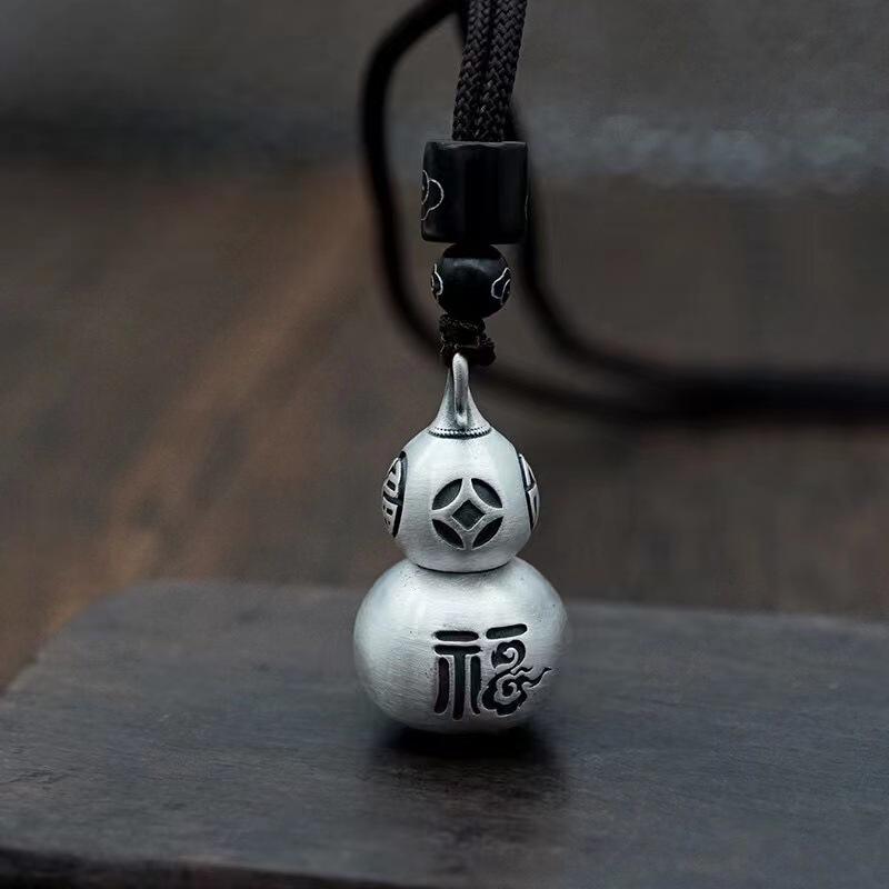 

Подвеска Baifu Gourd для мужчин, ретро-ожерелье для женщин, полый открывающийся набор, подвеска Vermilion Jewelry 1.5*2CM серебряный