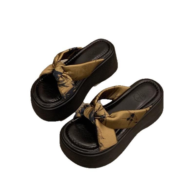 Summer small size thick-soled slippers women's muffin bottom heightened one-word drag new light soft-soled casual cool slippers