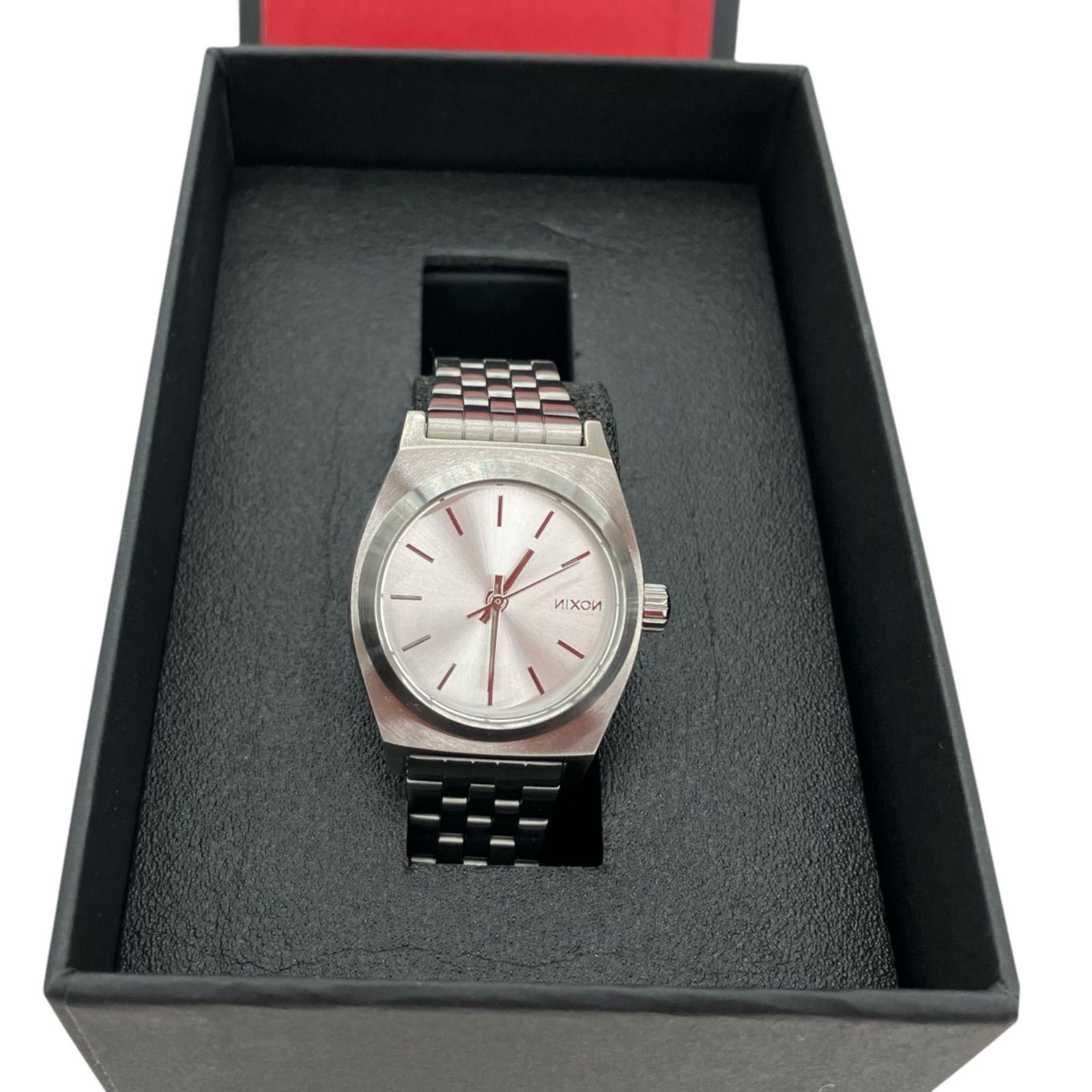 Used 186000 Good condition Current condition NIXON Small Time Teller A399-1920-00 Silver