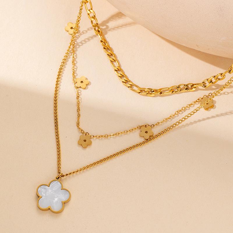 

Elegant Layered Clavicle Chain with White Shell Flower Pendant for Women