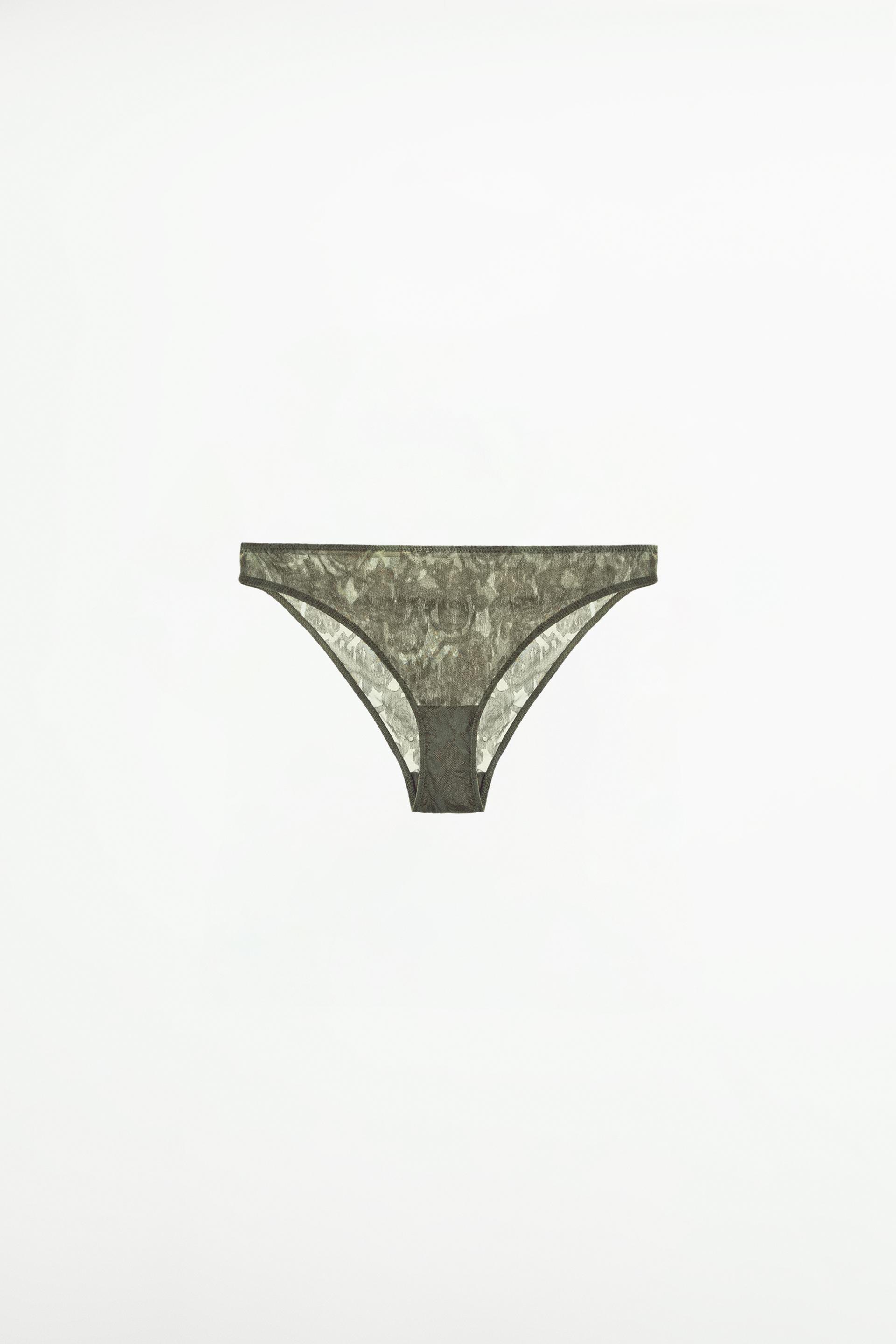 

ТРУПЫ ИЗ ШЕЛКА ЖАККАРДА