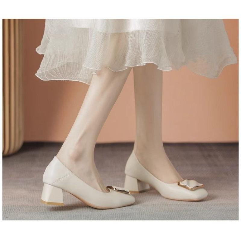 

Туфли-лодочки на среднем каблуке, женские туфли на толстом каблуке из новой мягкой кожи, удобные, с квадратной пряжкой 40