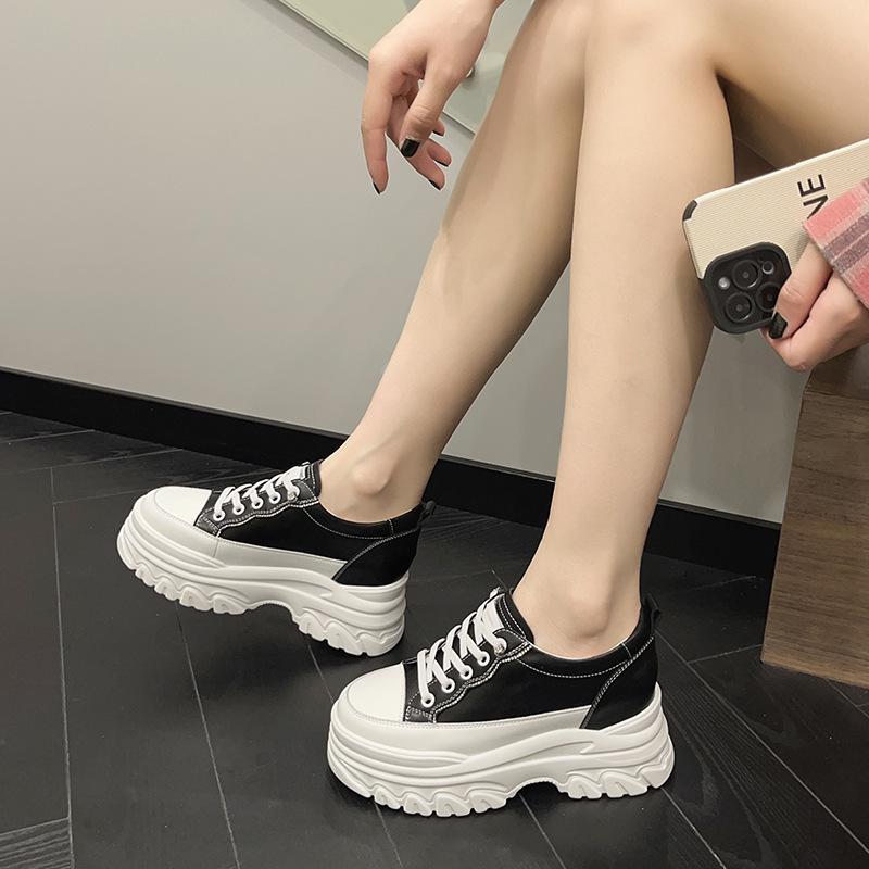 Platform White Shoes Women's 2025 Spring and Autumn New Muffin Sports and Leisure Shoes Fashionable Versatile Inner Height Increase Women's Shoes