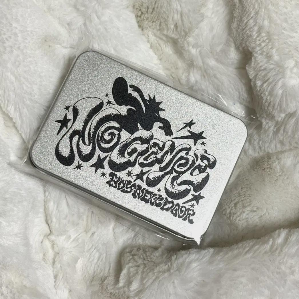 

Simple Unsealed) Boynextdoor Tin Case Photocard