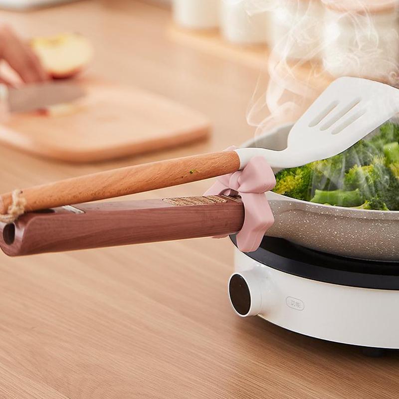 Bow Spatula Holder, Silicone Bow Shaped Spoon Rest,Anti-Scalding Silicone Utensil Holder, Spoon Holder For Pot Silicone Clip