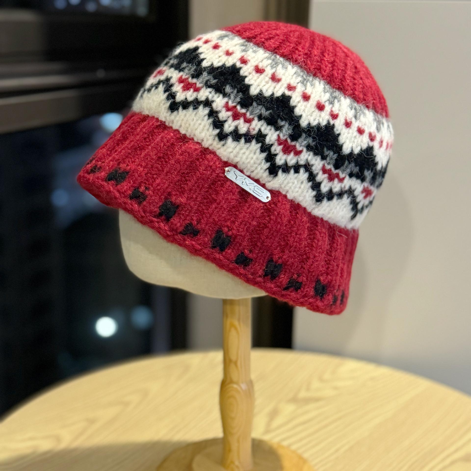 

New winter knitted warm color-blocking Merlot fisherman hat for women, thickened for cold protection, fashionable woolen bucket hat Adult54-60Average Size вина червоного кольору