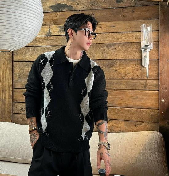 Hochwertiger Strickpullover mit Rautenmuster: Leiser Luxus, Lässiger Entspannter Stil mit Mehreren Knöpfen