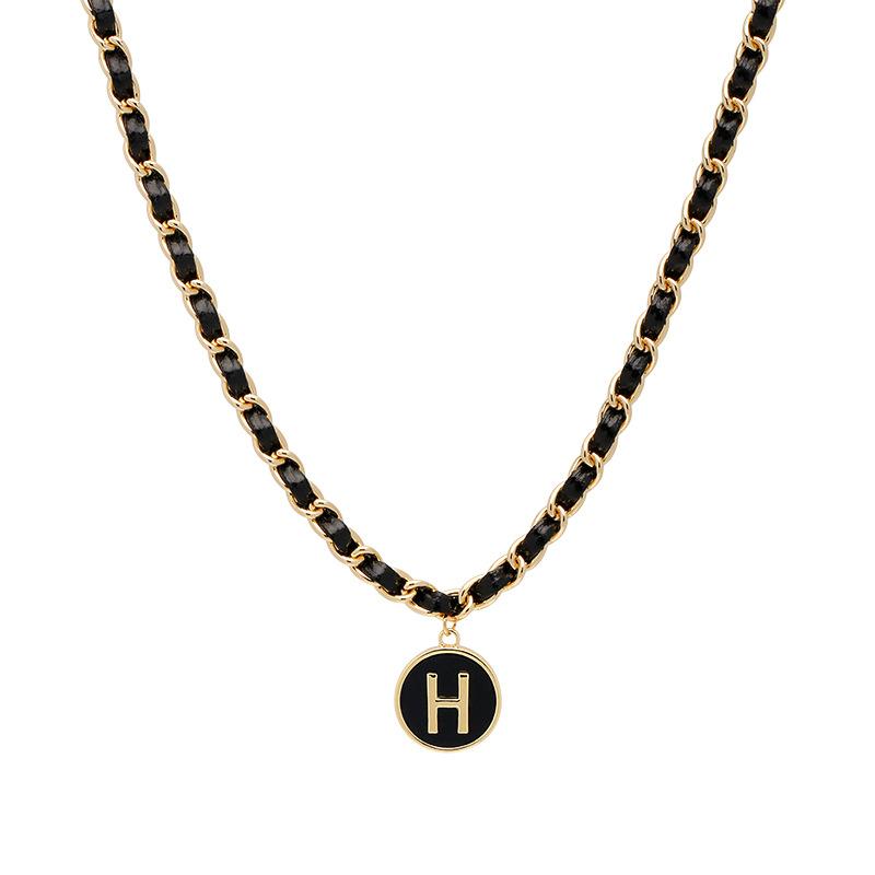 

Круглая брендовая подвеска с буквой H, женское модное индивидуальное редкое ожерелье на ключице 42+7cm чёрный