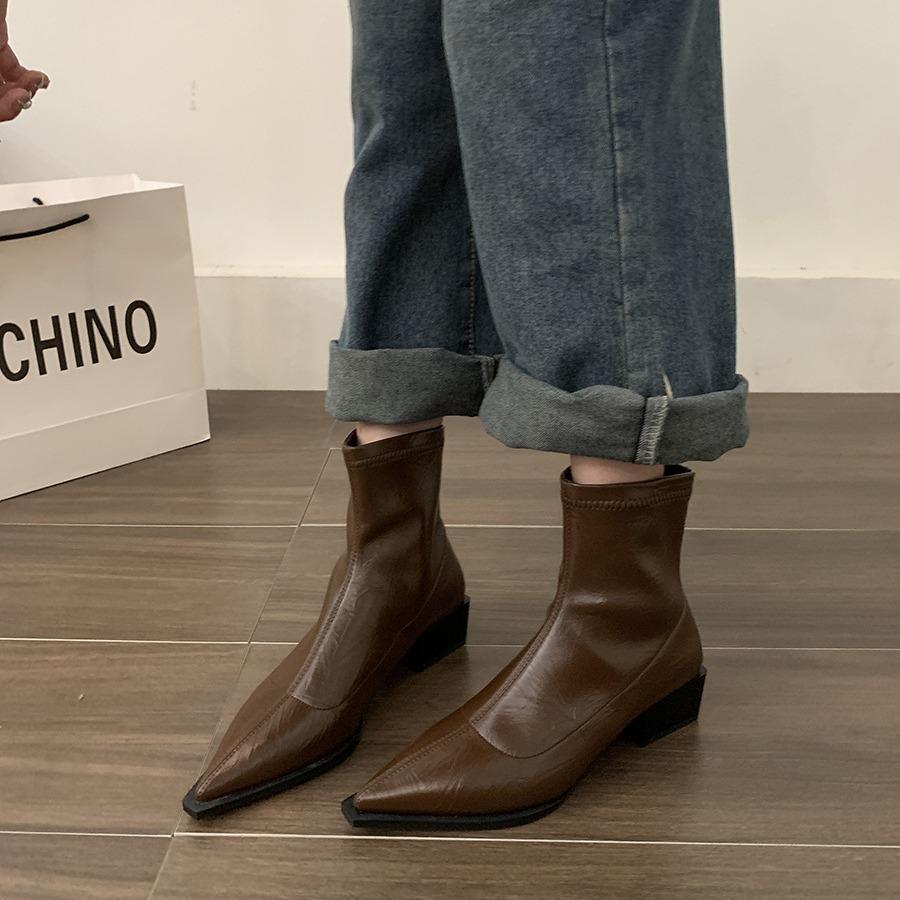 Francouzská móda silný podpatek krátké boty dámské boty 2025 nové jarní a podzimní jednoduché boty špičaté stříbrné temperamentní tenké boty