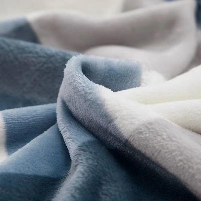 Air Conditioning Blanket – Plaid Pattern Bed Throw, Soft & Warm Coral Fleece Blanket, Flannel Bedspread