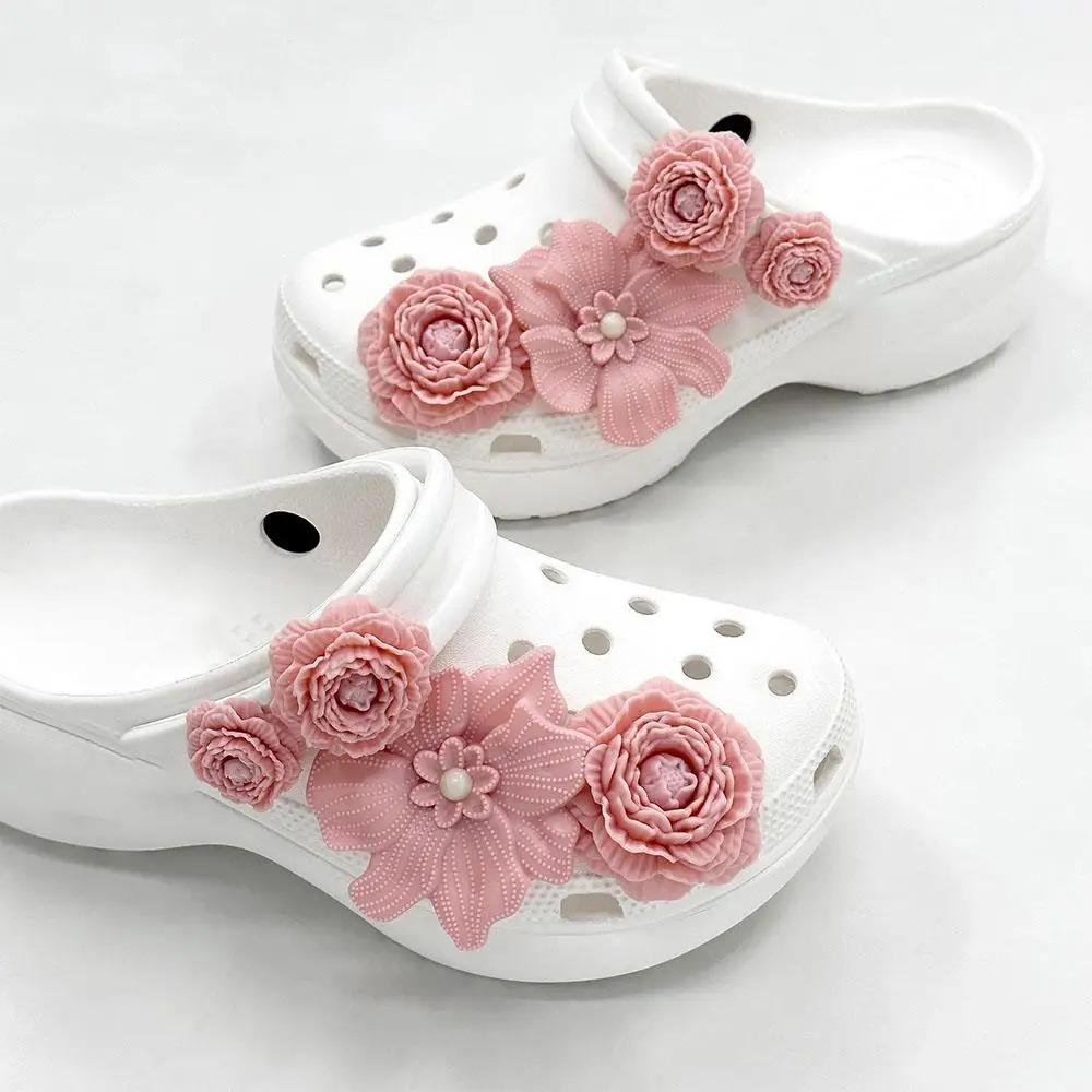 8Pcs Trendy 3D Flower Beach Shoe Charms Detachable Clip Buckle Shoe Decorations DIY Perforated Shoes Accessories Beach Shoes
