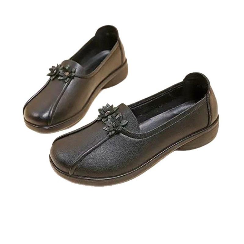 Shoes retro round head single shoes shallow mouth comfortable versatile one pedal women's shoes soft sole soft leather