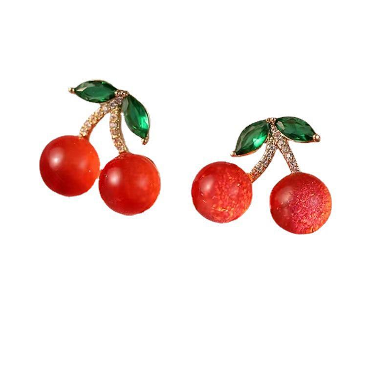 French Retro Pearl Plaid Earrings: Luxury Korean Studs for Women