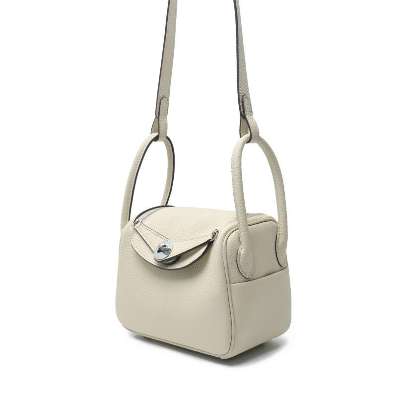 New First-layer Cowhide Lindy Bag, Genuine Leather Shoulder Messenger Bag, Fashionable Doctor Bag, Mini Bag, Silver Buckle, Silver.