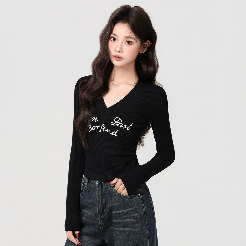 Black V-neck Letter-printed Long-sleeved T-shirt, New Autumn and Winter Bottoming Shirt, Slim-fitting and Thin Top Inside, Women