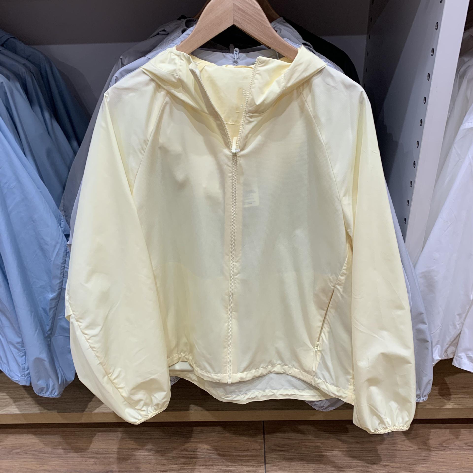 

Женская легкая водонепроницаемая куртка с капюшоном в японском стиле 2025 - Повседневная, универсальная и с защитой от солнца M