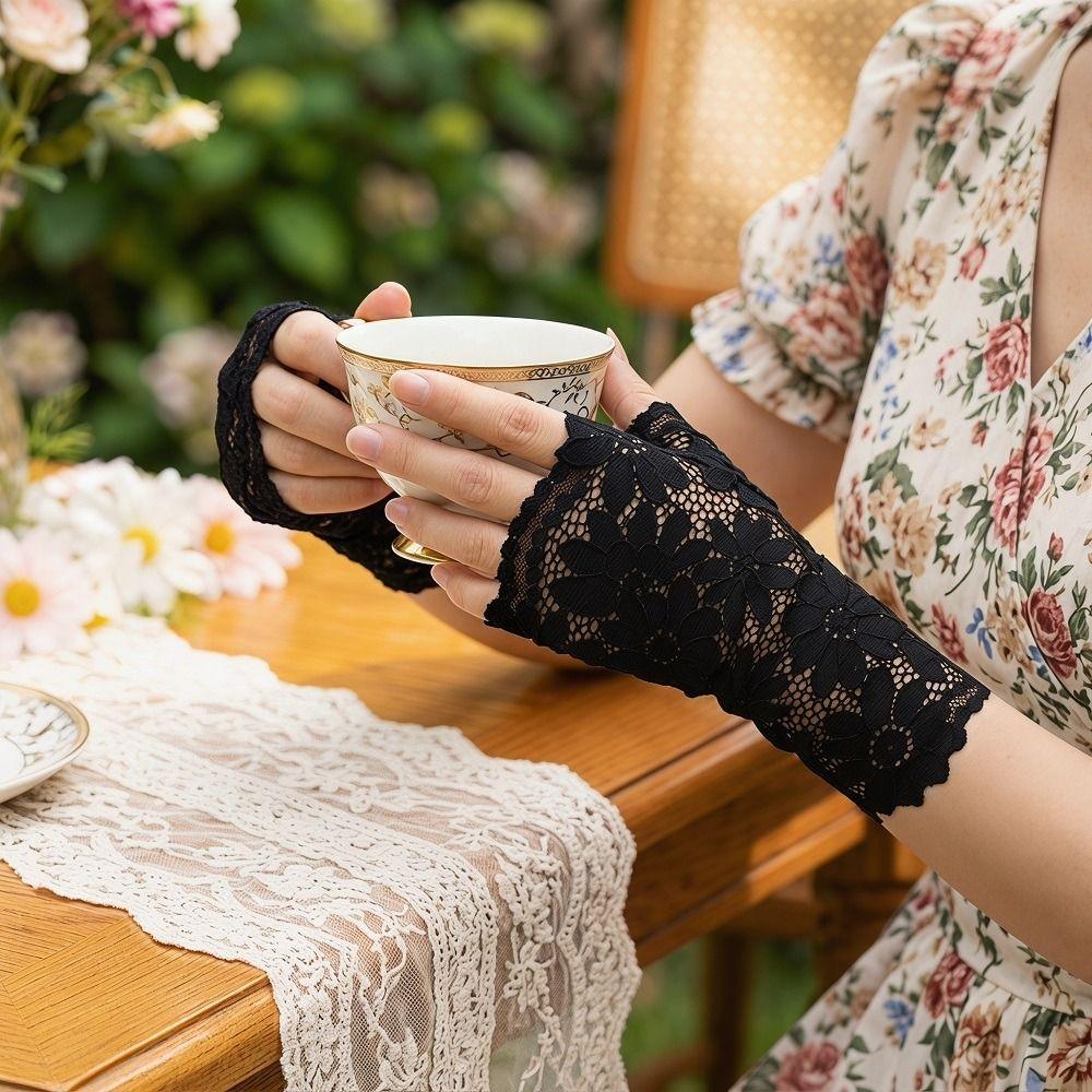Breathable Mesh Fingerless Gloves Flower Pattern Arm Sleeve Lace Sunscreen Gloves Tattoo Covering