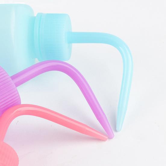 Wimpernreinigungsflasche mit gebogener Düse 250ml Augenbrauen Make-up Entfernung & Wimpernpflegewerkzeug Nachfüllbare Quetschflasche für Schönheitssalon Heimgebrauch