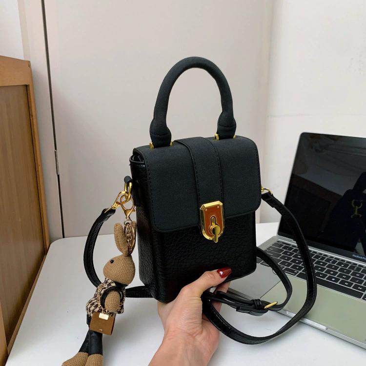 Vintage Women Crossbody Bag PU Leather Cellphone Purse Bag Pendent Rabbit Toy Small Messenger Bag Female Shoulder Handbags