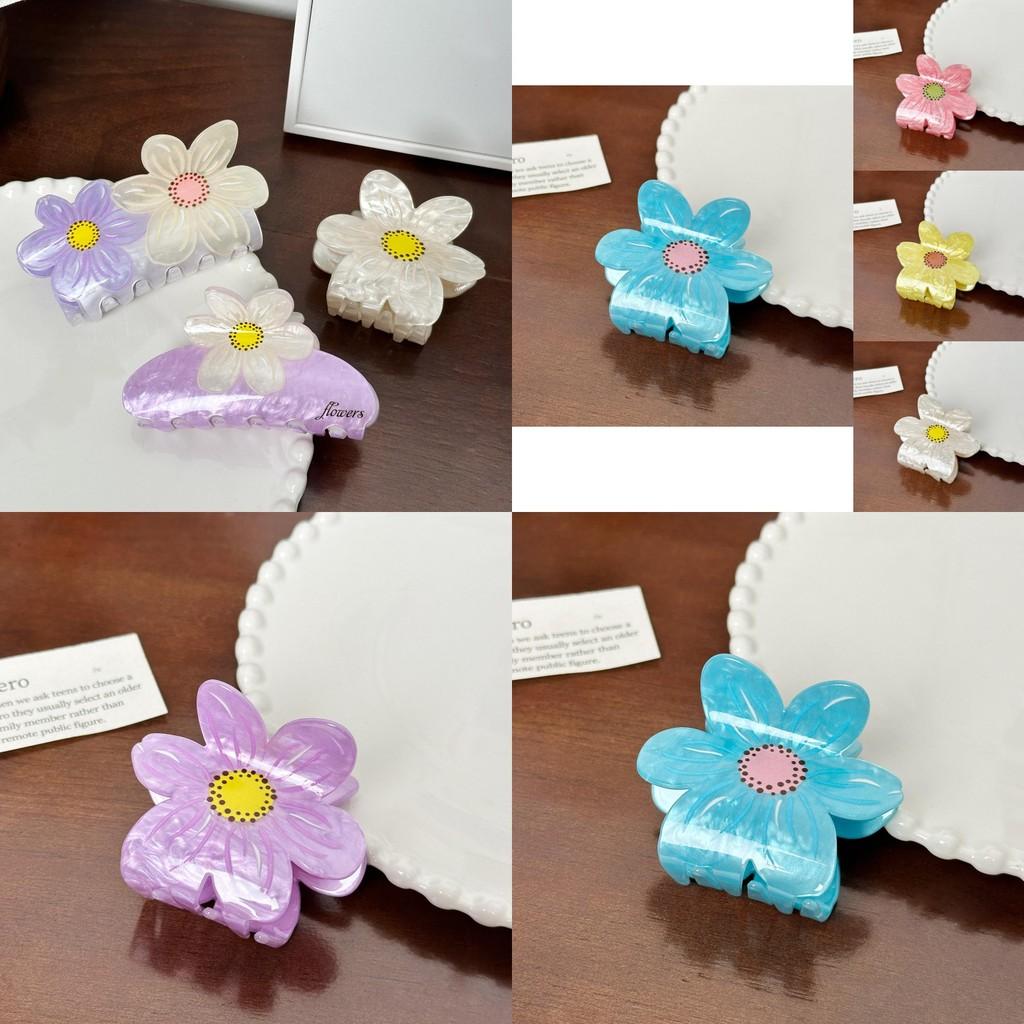 Stylish Acrylic Flower Hair Clips Available In Multiple Colors For Elegant Women's Hairstyles