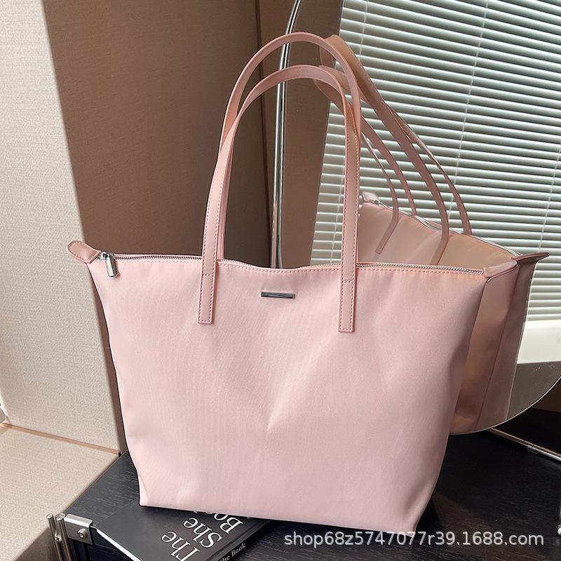 2025 New Fashion One-shoulder Casual Large-capacity Trendy Underarm Bag Women's Tote Bag Sen Meng Hand-held Nylon Cloth In the Middle