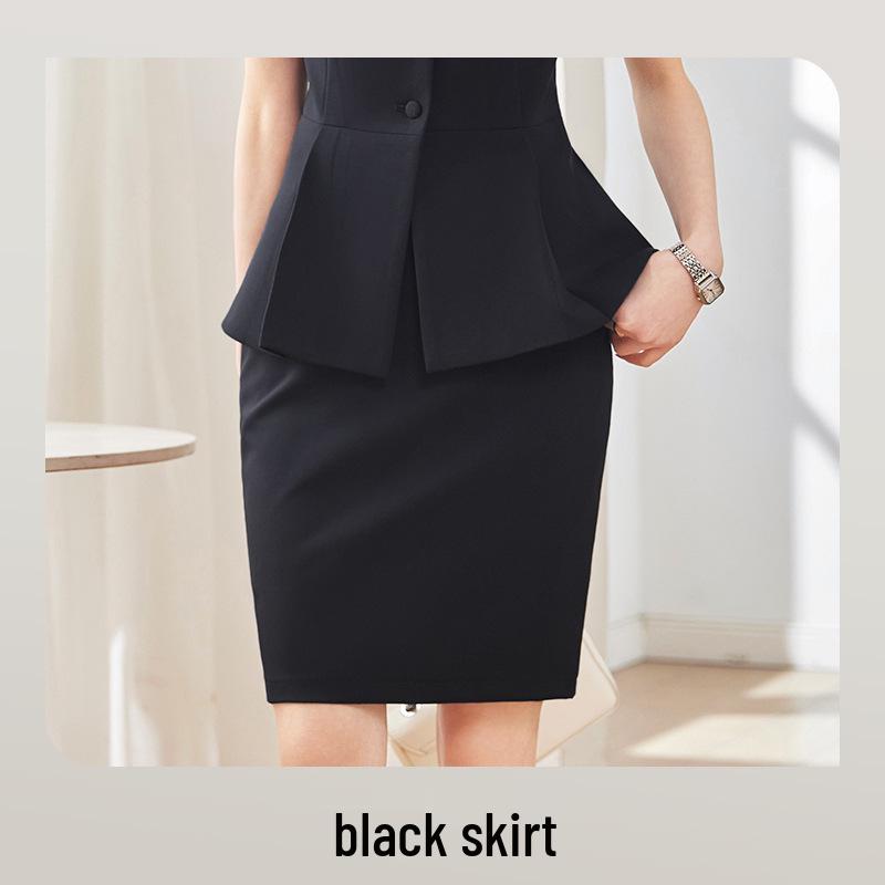 

Элитный женский черный костюм с коротким рукавом с золотыми ювелирными акцентами для профессиональной летней рабочей одежды XXXL